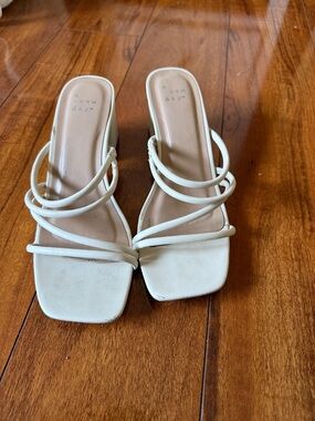 target heels a new day white size 7